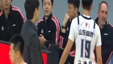 前米兰48岁球员奥多将执掌米兰教鞭